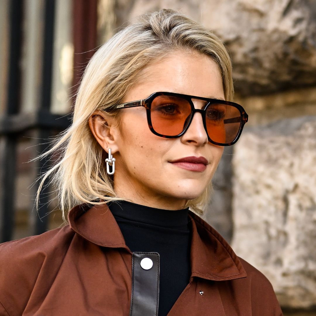 Best Purple Shampoo - street style shot of blonde woman